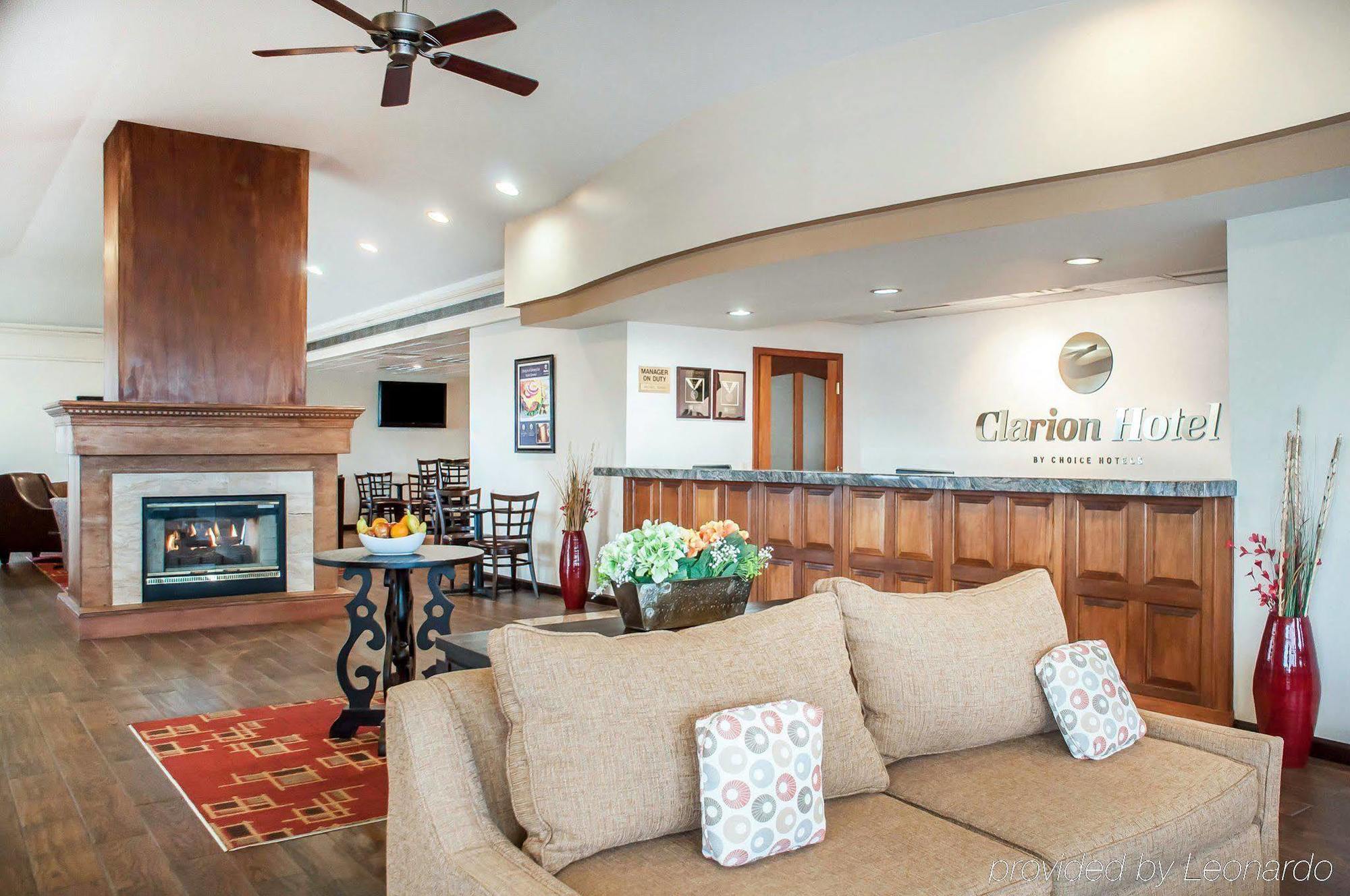 Clarion Hotel Buffalo Airport Williamsville Exterior foto