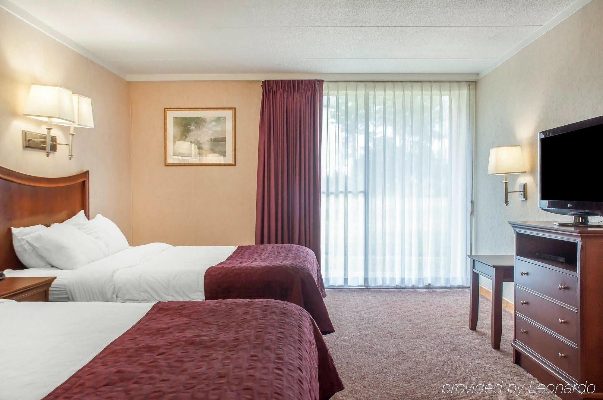 Clarion Hotel Buffalo Airport Williamsville Exterior foto