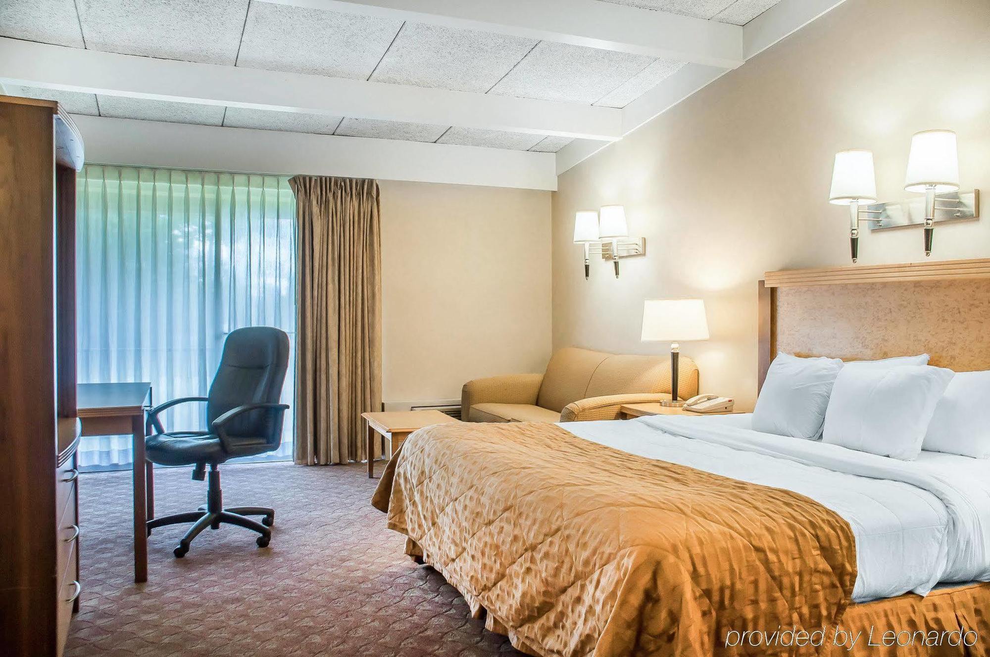 Clarion Hotel Buffalo Airport Williamsville Exterior foto